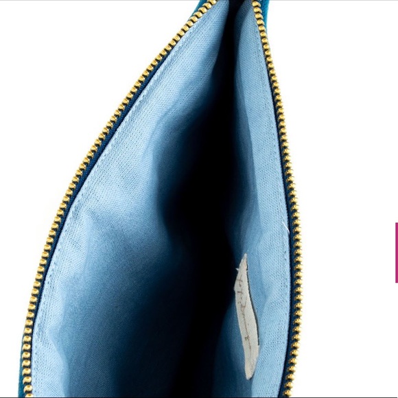 🦋 Butterfly ‘Believe’ Embroidery, Bead, and Sequin Embellished Zip Pouch - NWT - Picture 2 of 7